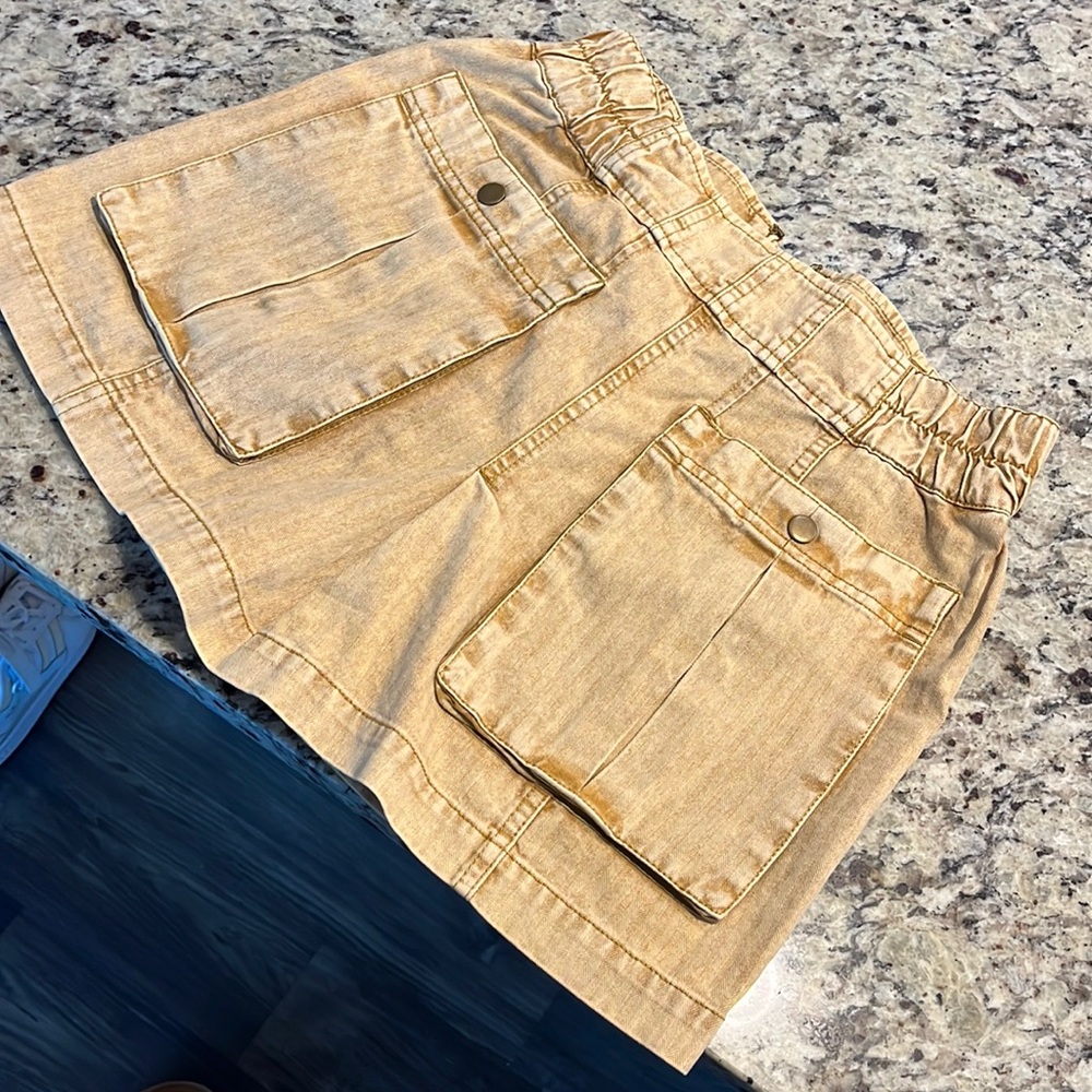 Free people skirt. Size 4.